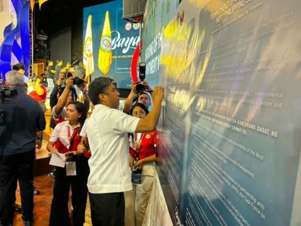 10 provinces honored as West Philippine Sea 'champions'