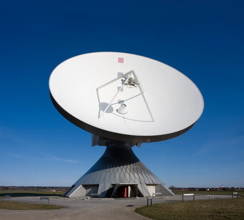 Milei Starlink Schools Deal Connects 6,000 Rural Sites