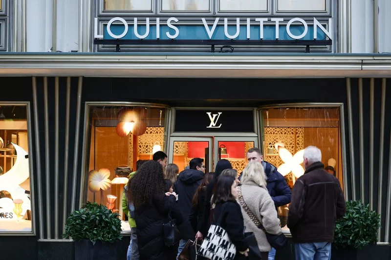 Luxury retailer sees sales rise despite economic worries from many Americans