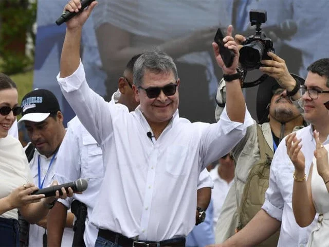 Honduras ex-president Hernandez returns home