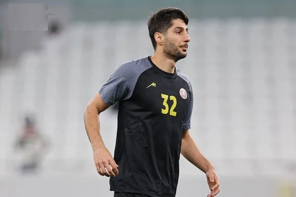 Persepolis close in on signing Mohebbi