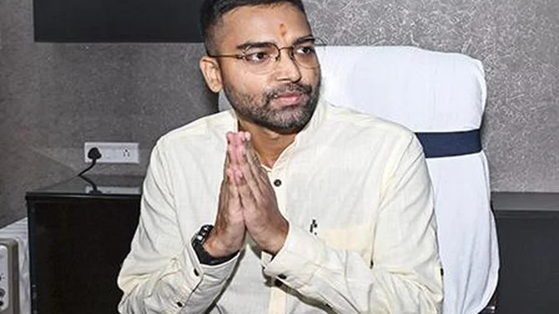 Bihar BJP MLC resigns, unelected RLM leader Deepak Prakash may be elected in his place to remain Minister