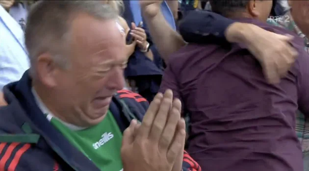 Man who fell to his knees in prayer in Croke Park in viral clip is 'pulling himself back together'