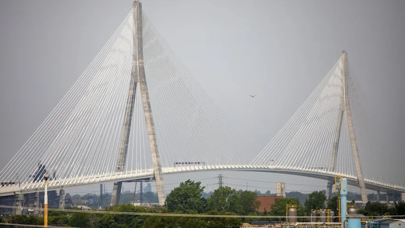 US-Canada bridge opens in Detroit even as trade disputes test the neighbours’ ties