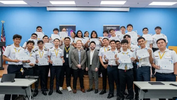 IAU Students experience Singapore's Aviation Ecosystem with ERAU Asia