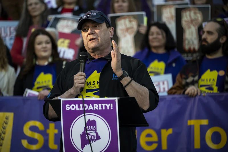 Democrats in Maine gather to replace Graham Platner in the race against Susan Collins