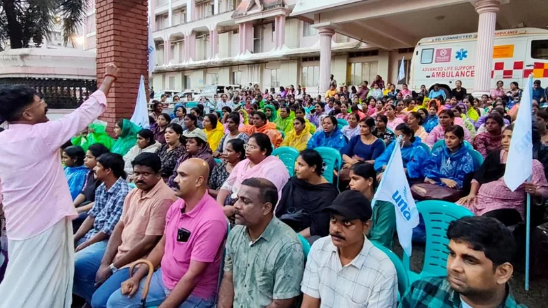 Nurses intensify agitation at Jubilee Mission hospital in Kerala’s Thrissur by blocking emergency gate