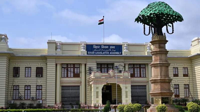 Students' protests rock Bihar Assembly on final day of Monsoon session