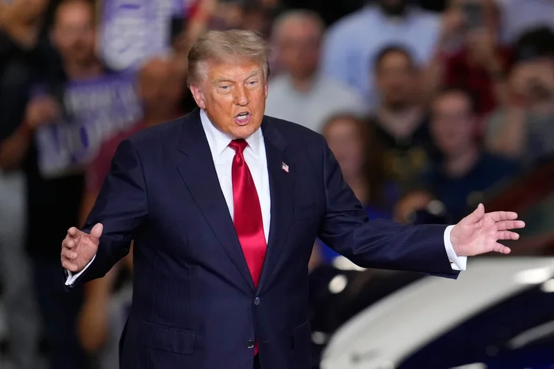 Trump oddly tells Michigan auto-worker crowd, ‘I’ve done more for you than your parents’ in latest rambling speech
