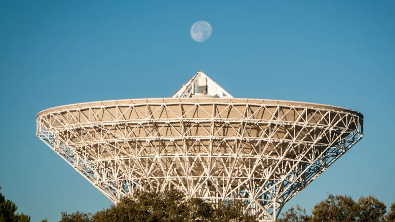Deep space dishes dodge devastation from Spanish wildfires