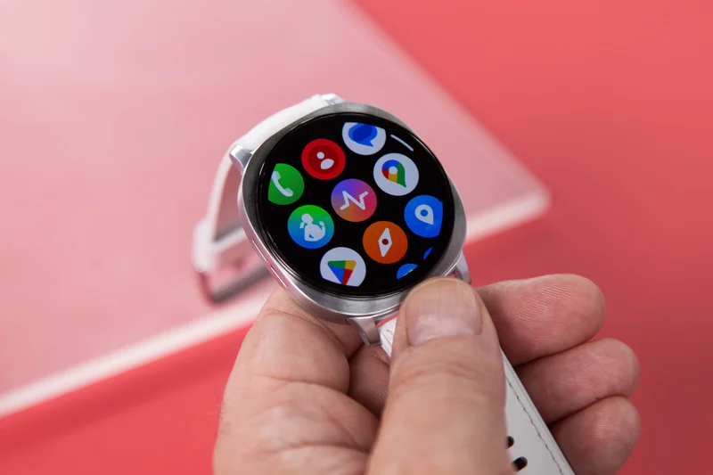 Your Samsung Galaxy Watch's Browser Just Got a Useful Upgrade