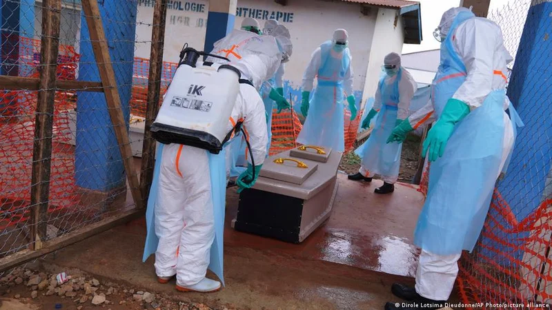 Congo Ebola death toll tops 1,400 as vaccine trials start