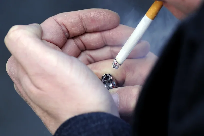 Heavy smoker dies after quitting cigarettes makes his medication fatal