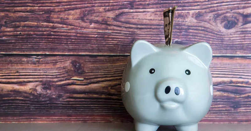 How much interest can a $100,000 1-year CD account earn savers now?