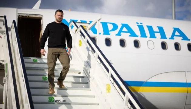 Zelensky arrives in Britain for talks with PM Burnham