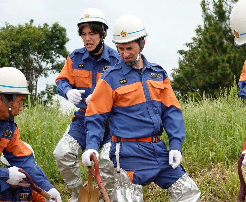 More foreign nationals joining fire brigades in Japan, but barriers remain