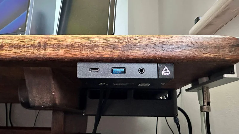 Arctic Senza AI 370 review: Strix Point in a stealthy under-desk fanless design