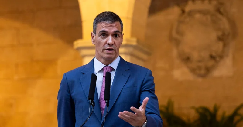 Sánchez sends armed forces to Ceuta amid migration chaos