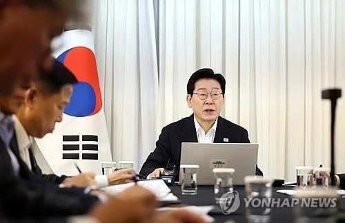 (LEAD) Lee orders retention of oil price caps until price uncertainty completely recedes
