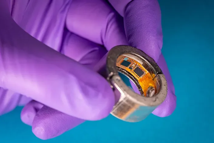 A New Smart Ring Uses Finger Sweat to Track Health
