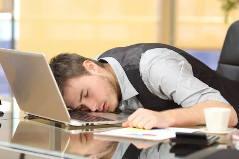 Support newbie figured out how to avoid all-nighters, and his colleagues hated him for it