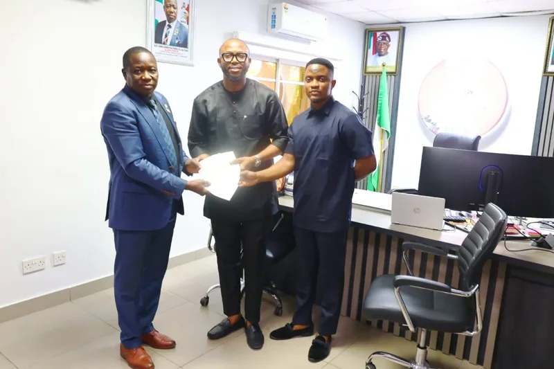 EFCC hands over N108m recovered from employees to company