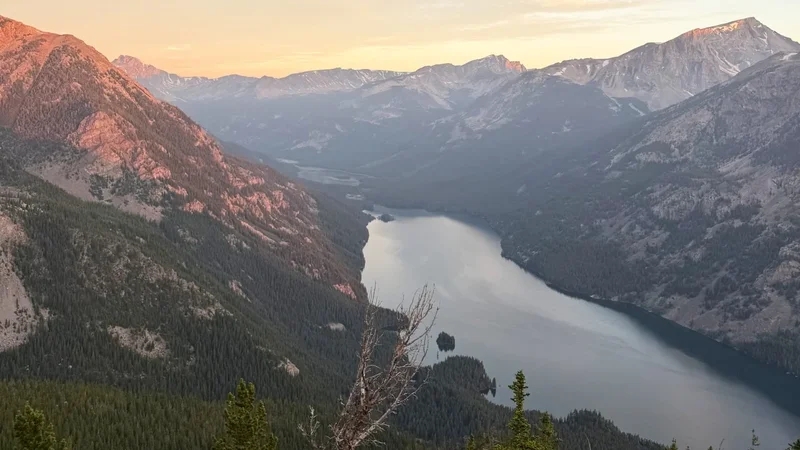 US man hikes out of mountains for help after being impaled by trekking pole