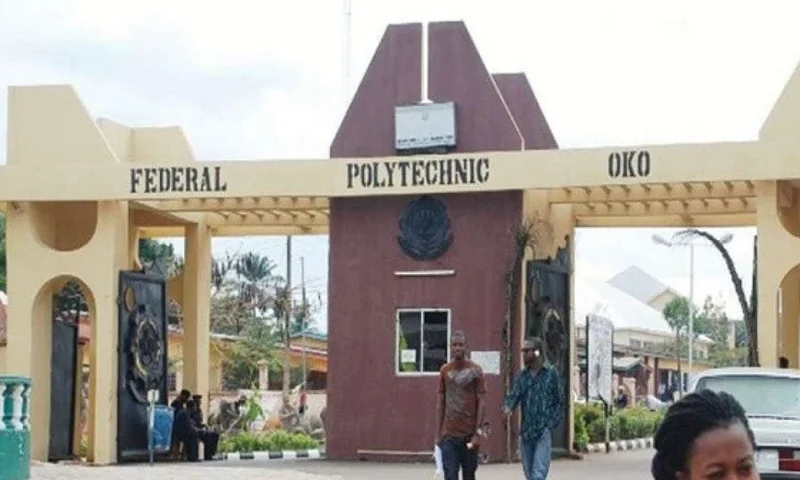 Students accuse landlord, caretaker of negligence, call for their arrest over collapse of dilapidated hostel [VIDEO]