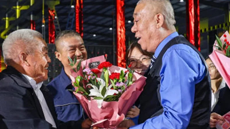 China ‘most generous boss’ fires employee for excluding mum from wedding over looks