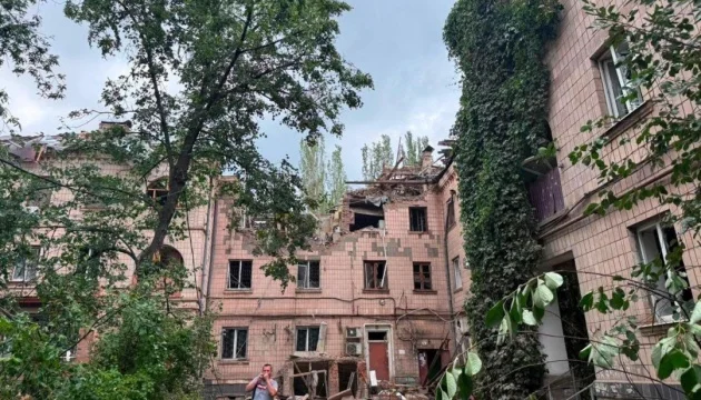 Russian forces strike Sloviansk again, 15 injured