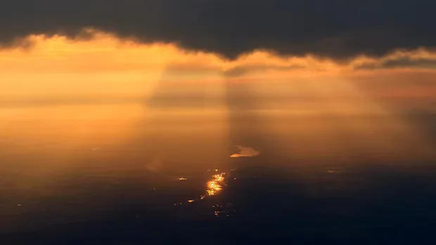 How wildfire smoke travels from Ontario to New York City — and turns distant city skies orange