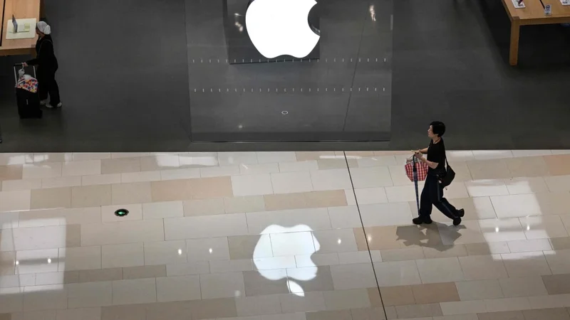 Tim Cook warns of slow Siri AI roll-out in China, worsening memory crisis