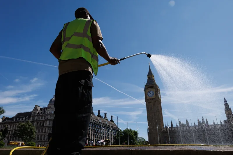 UK braced for fourth heatwave of the summer with temperatures set to hit 35C next week