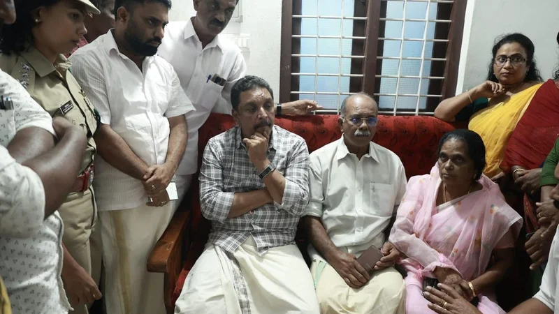 Gaur attack: Minister Shibu Baby John visits bereaved family in Kulathupuzha