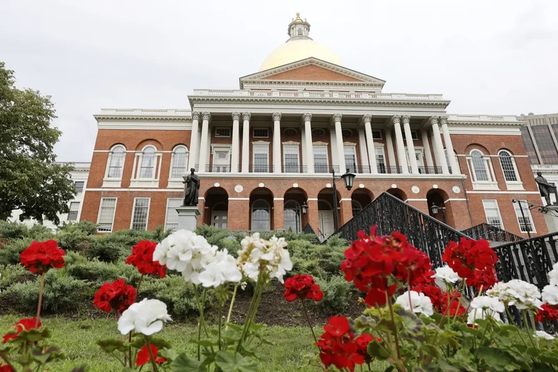 Massachusetts is close to giving doctors the final word on whether to perform late abortions