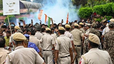 CJP प्रदर्शन की आड़ में हिंसा की साजिश, 5 IPS अफसर घायल, PAK कनेक्शन की जांच