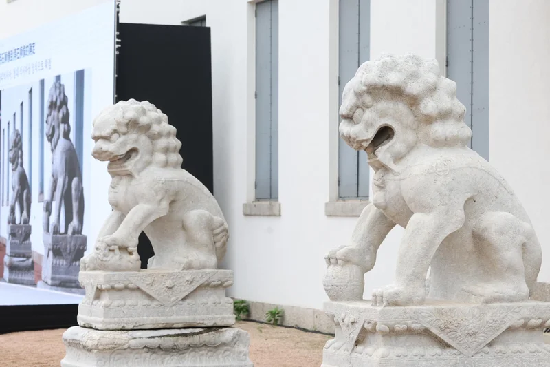 Korea holds ceremony marking return of lion statues to China