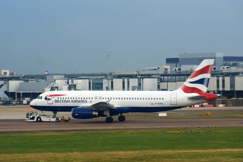 BA parent company IAG suffers 35% drop in profits after fuel cost hit