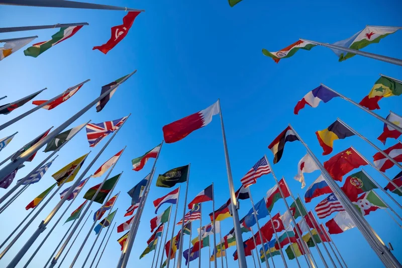 Why Selling To One Country Is A Bigger Risk Than Sourcing From One