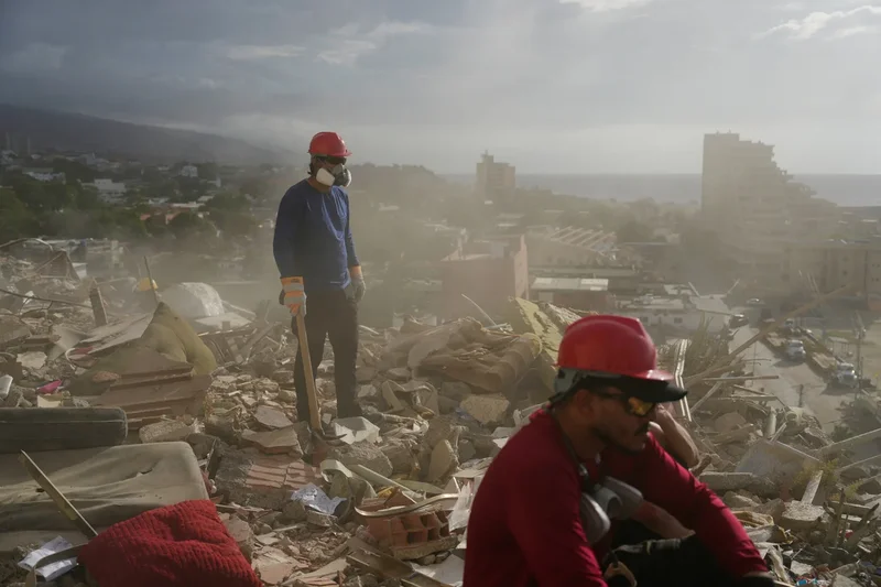 After Venezuela's quakes, experts say environmental and health risks have just begun