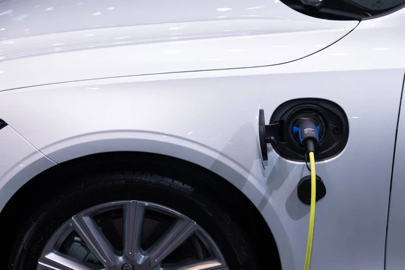 Marcos issues new policy to boost local EV manufacturing