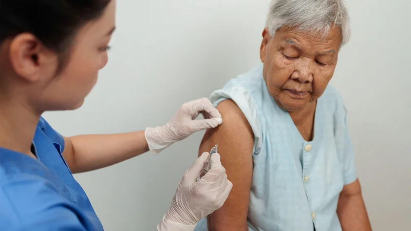 Hold Off on JAK Inhibitors in Rheumatoid Arthritis Until After Shingles Vax?