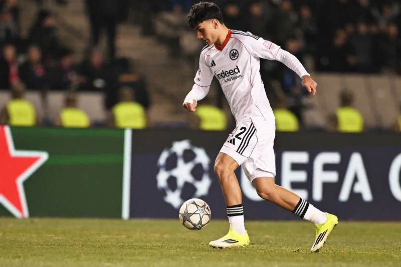 Galatasaray throw sell-on clause joker to land Frankfurt's Can Uzun