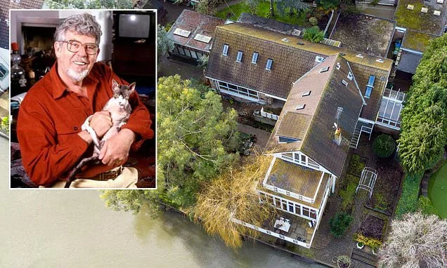 Work to rebuild paedophile Rolf Harris's former home begins after developers bought it for a knockdown £1.6million