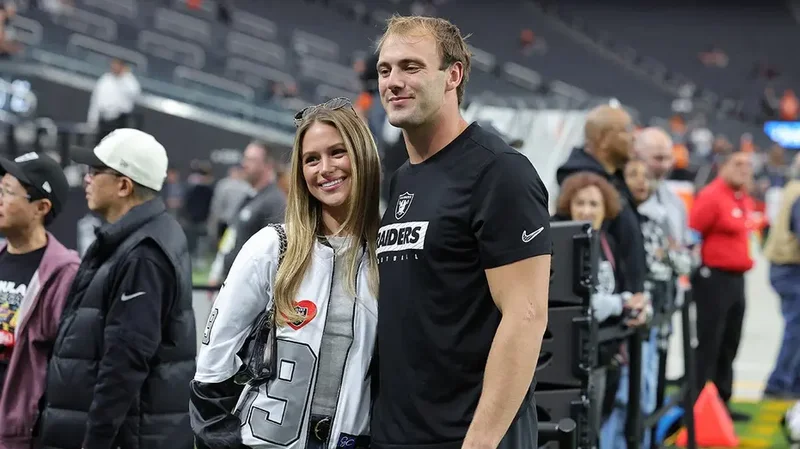 Raiders TE Brock Bowers impresses women with his hidden camera engagement video, Royals fan arrested & 510 lbs