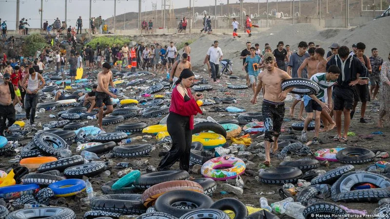 Spain's PM heads to Ceuta after thousands breached border
