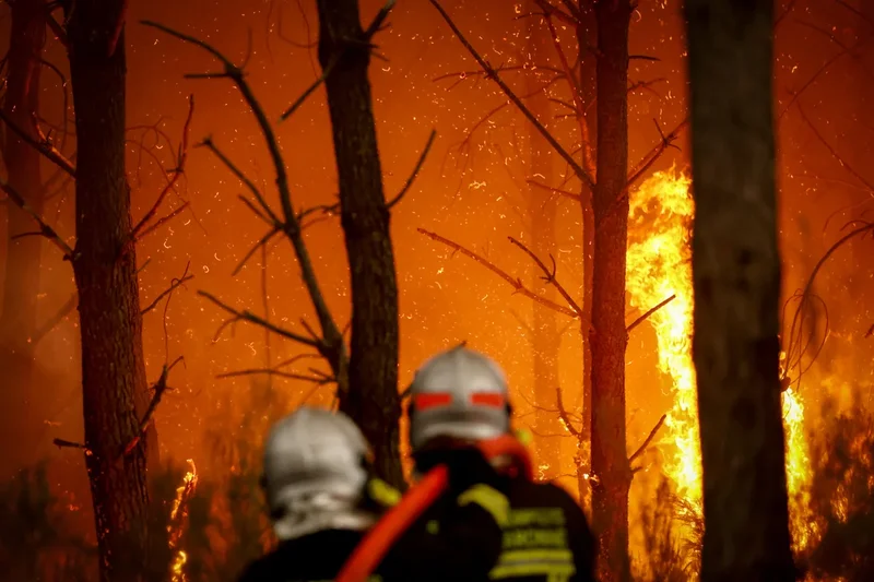 Europe wildfires latest: Bordeaux Airport evacuates hotel zone with fires ‘moving erratically’ towards city