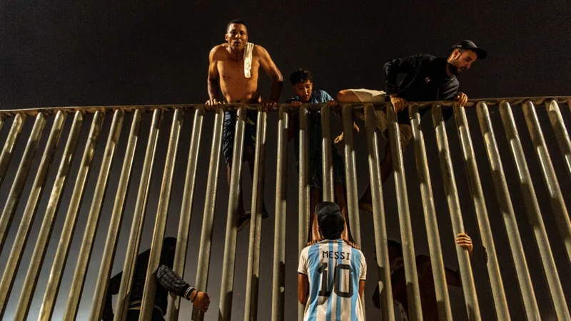 Almost 50,000 migrants crossed Morocco-Ceuta border over past 24 hours