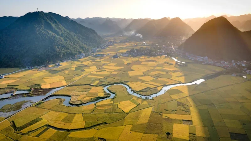 Forget Ha Long Bay – Vietnam’s other wondrous landscape is serene