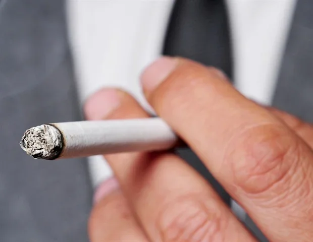 Review reveals how nicotine damages blood vessels and heart health